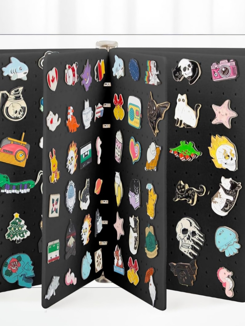 ✨Pacmaxi Enamel Pin Display Book NWT Magenta 6-Page Enamel Pin Binder Case
